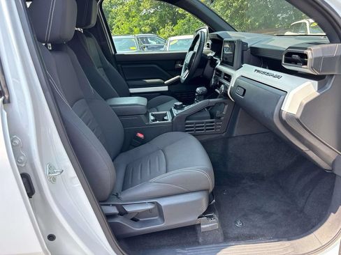 Used 2024 Toyota Tacoma TRD Sport AWD/4WD image 16