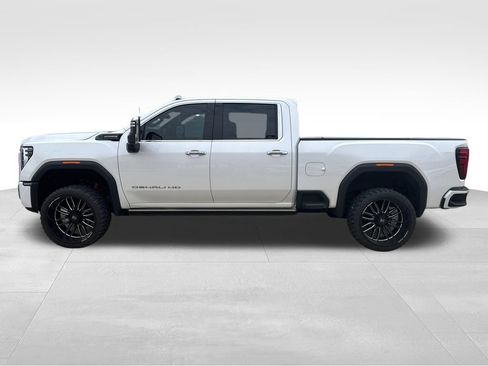 Used 2024 GMC Sierra 2500 Denali Ultimate w/ Max Trailering Package AWD/4WD image 2