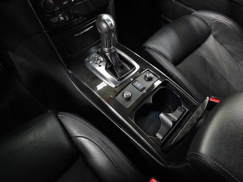 Used 2016 INFINITI QX70 AWD w/ Premium Package image 30