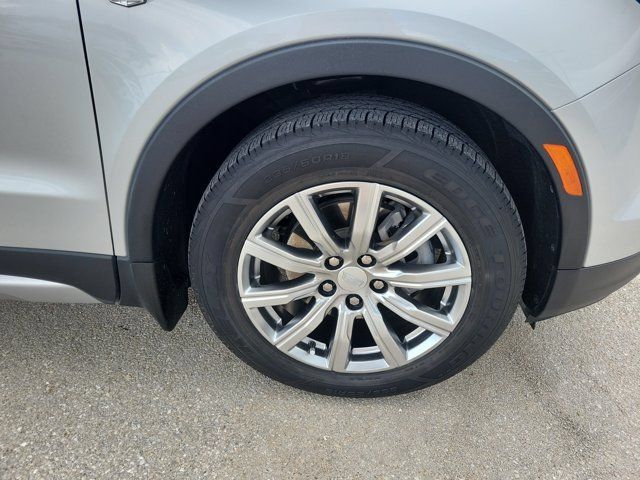 Used 2022 Cadillac XT4 Premium Luxury w/ Technology Package FWD image 12