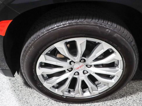 Used 2023 GMC Yukon Denali w/ LPO, Floor Liner Package AWD/4WD image 11