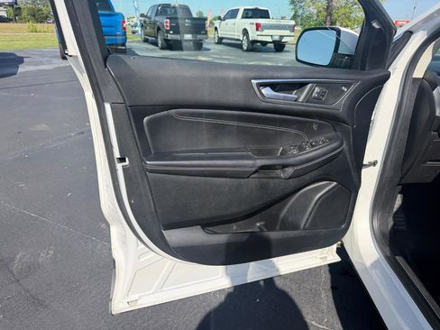 Used 2022 Ford Edge Titanium image 13