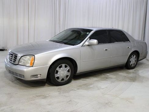 Used 2005 Cadillac De Ville w/ Limited Edition Package image 4