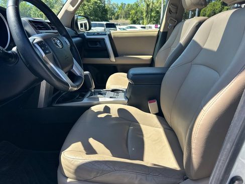 Used 2013 Toyota 4Runner Limited RWD image 10