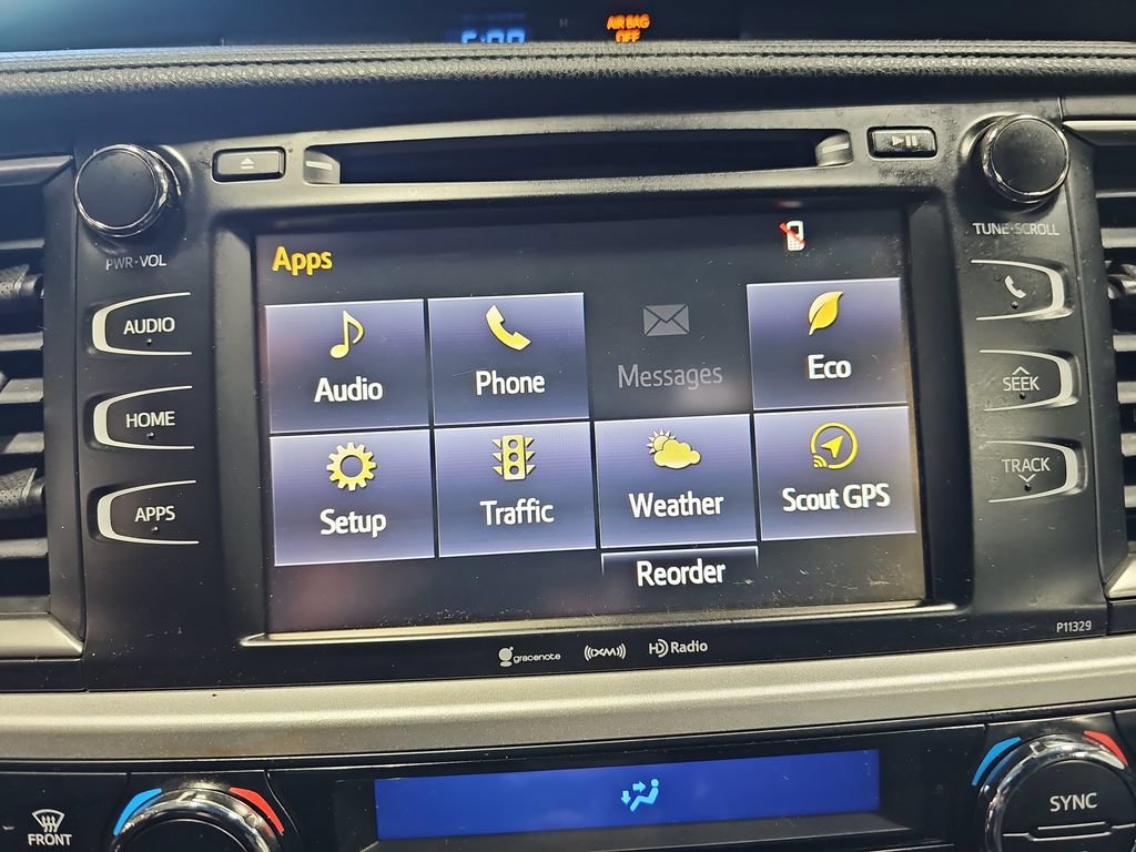 Used 2018 Toyota Highlander Plus w/ Carpet Mat Package (TMS) AWD/4WD image 23