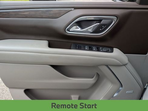 Used 2023 Chevrolet Suburban Z71 w/ Luxury Package AWD/4WD image 15