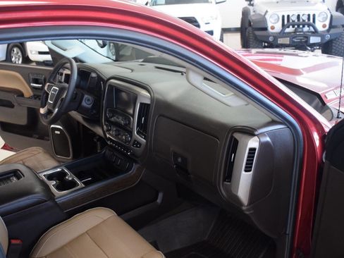 Used 2018 GMC Sierra 2500 Denali w/ Duramax Plus Package AWD/4WD image 49