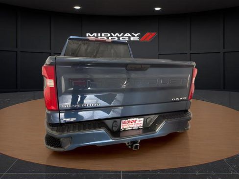 Used 2020 Chevrolet Silverado 1500 Custom w/ Custom Value Package image 6