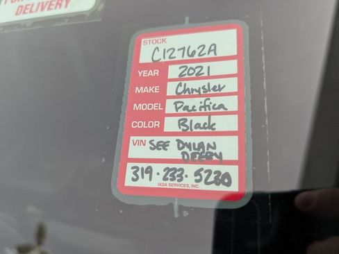 Used 2021 Chrysler Pacifica Touring-L w/ Uconnect Theater Family Group image 37