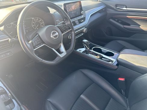 Certified 2023 Nissan Altima 2.5 SR FWD image 9