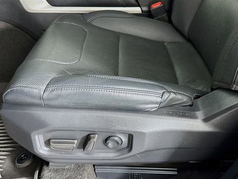 Used 2023 Toyota Sequoia Limited image 22