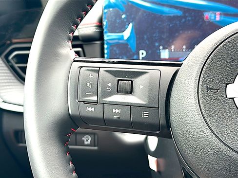 New 2026 Nissan Kicks SR w/ Cold Weather Package FWD image 19