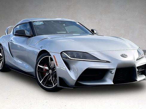 Used 2021 Toyota Supra Premium w/ Driver Assist Package RWD image 2