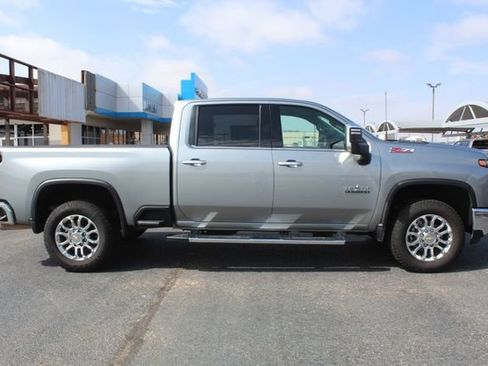 Used 2025 Chevrolet Silverado 2500 LTZ w/ LTZ Texas Edition AWD/4WD image 2