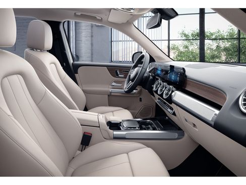 Certified 2023 Mercedes-Benz GLB 250 4MATIC image 4