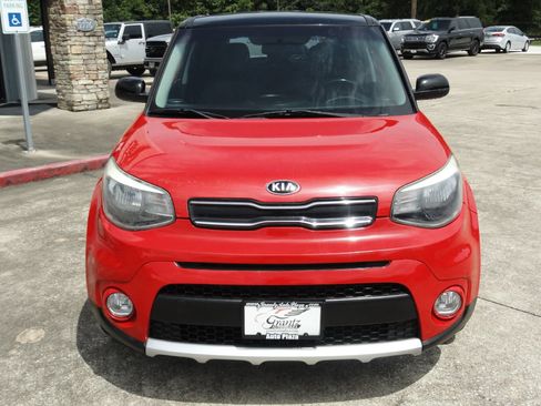 Used 2019 Kia Soul + FWD image 2