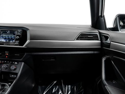 Used 2024 Volkswagen Jetta Sport image 25