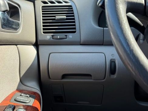 Used 2003 Toyota Camry XLE image 32