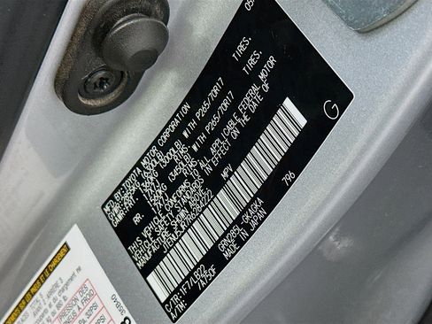 Used 2024 Toyota 4Runner SR5 Premium image 12