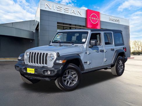 Used 2024 Jeep Wrangler Sport S image 1
