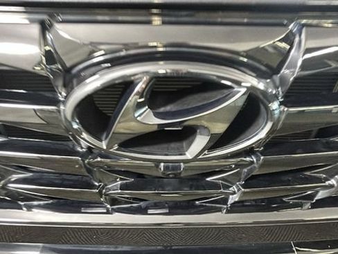 Certified 2024 Hyundai Tucson Limited AWD/4WD image 8