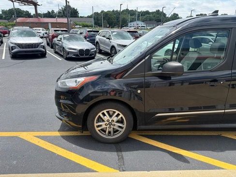Used 2019 Ford Transit Connect XLT w/ XLT Premium Package FWD image 6