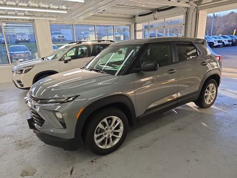 Certified 2024 Chevrolet TrailBlazer LS w/ LS Convenience Package image 2