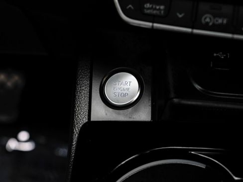 Used 2023 Audi A4 2.0T Premium w/ Convenience Package image 25