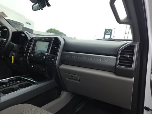 Used 2021 Ford F250 XLT w/ XLT Premium Package AWD/4WD image 13