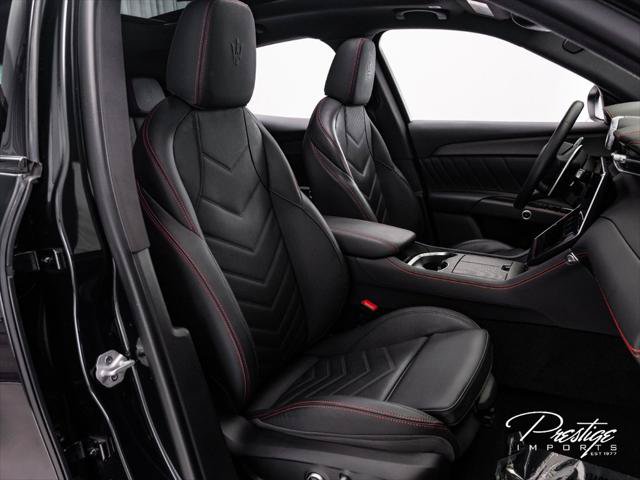 Used 2023 Maserati Grecale Trofeo AWD/4WD image 35