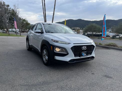 Used 2020 Hyundai Kona SE image 3