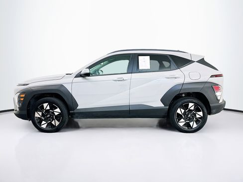 Used 2025 Hyundai Kona SEL image 4