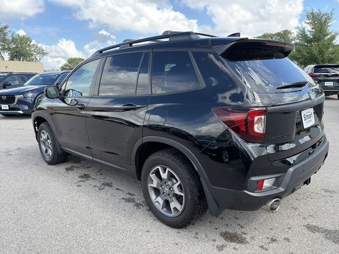 Used 2023 Honda Passport TrailSport image 7