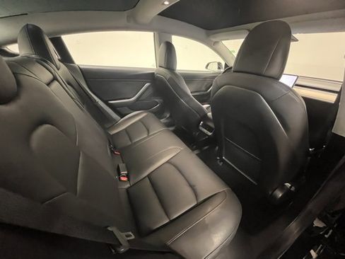 Used 2018 Tesla Model 3 Long Range image 12