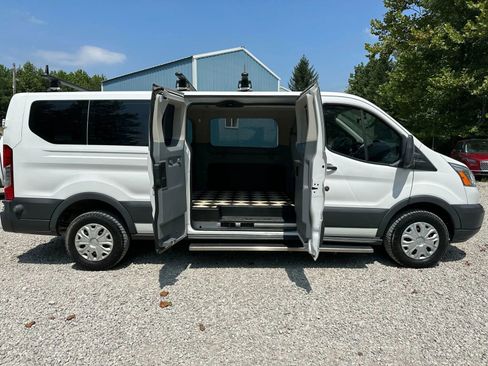Used 2015 Ford Transit 350 XLT image 41