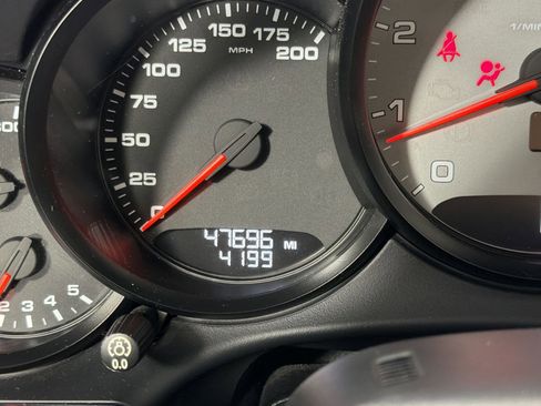 Certified 2014 Porsche 911 Carrera 4S AWD/4WD image 28