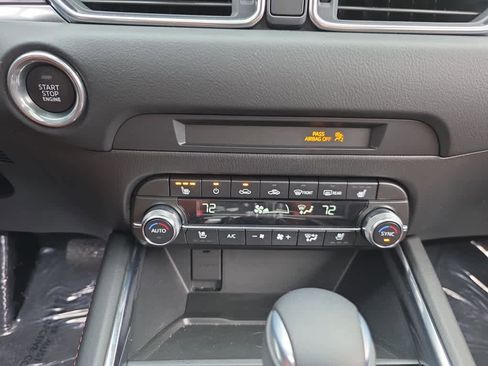 Used 2025 MAZDA CX-5 Carbon Edition image 18