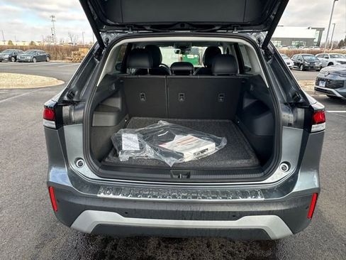 New 2026 Volkswagen Tiguan SE image 16