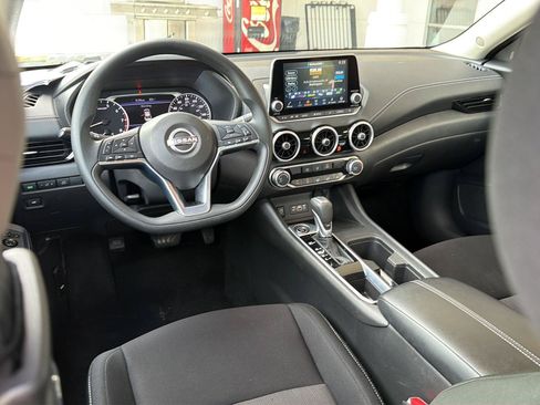 Used 2025 Nissan Sentra SV FWD image 18