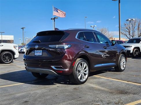 Used 2022 Buick Envision Avenir w/ Technology Package II image 4