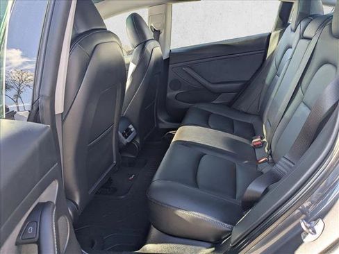 Used 2023 Tesla Model 3 Standard Range image 19