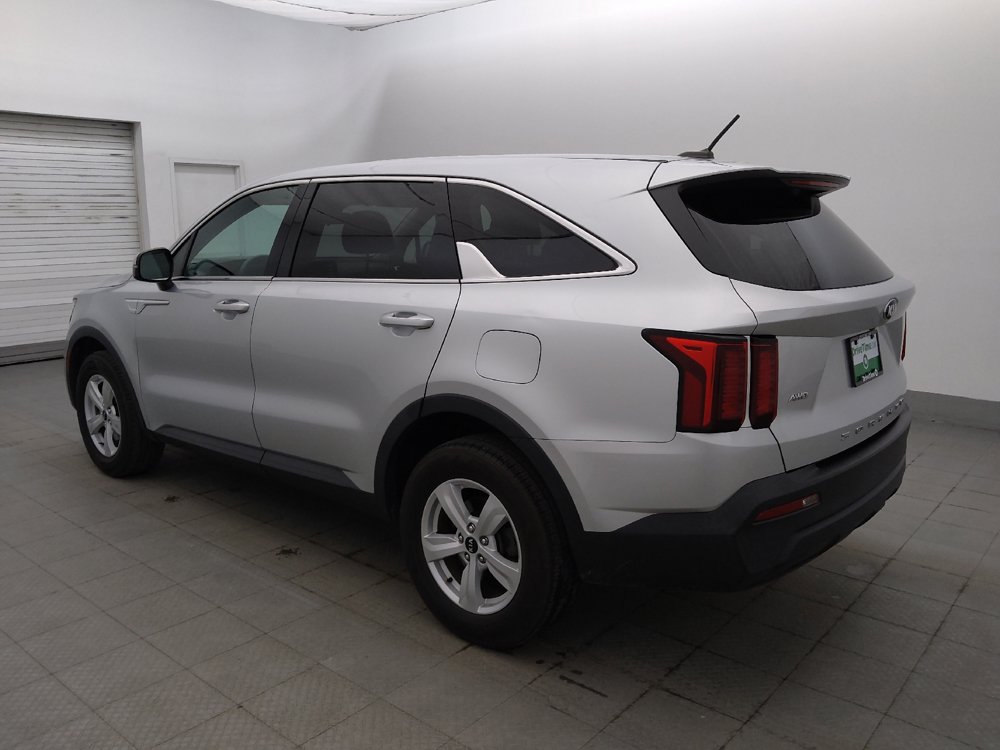 Used 2021 Kia Sorento LX AWD/4WD image 3