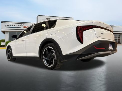 Used 2025 Kia K4 EX image 11