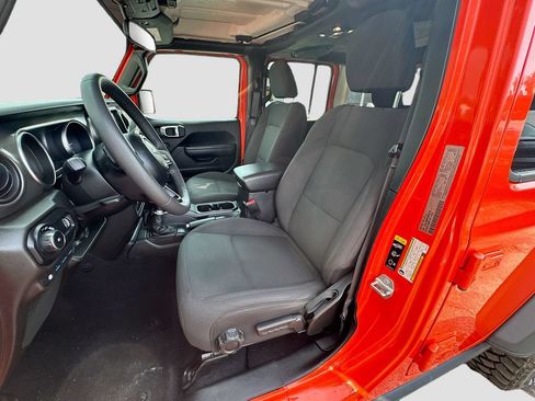 Certified 2023 Jeep Wrangler Unlimited AWD/4WD image 22