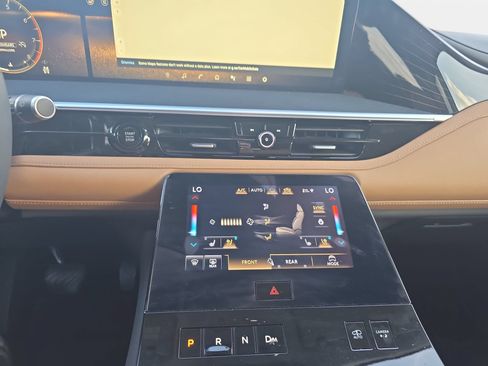 Used 2025 INFINITI QX80 Sensory AWD/4WD image 20