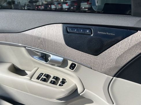 Used 2023 Volvo XC90 T8 Plus w/ Protection Package Premier image 21
