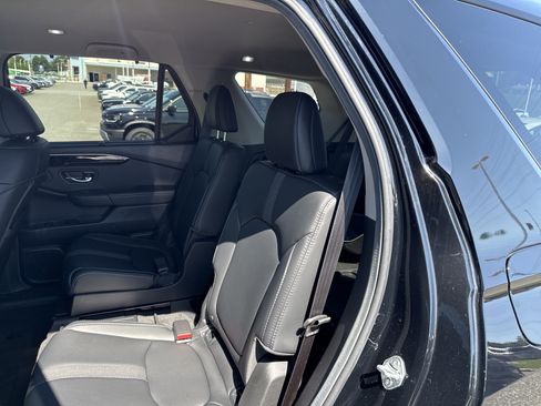 Certified 2025 Honda Pilot EX-L image 31