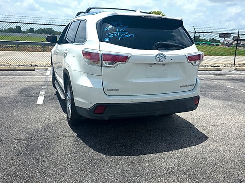 Used 2015 Toyota Highlander Limited FWD image 12
