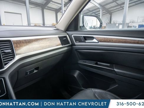 Used 2018 Volkswagen Atlas SEL Premium image 15