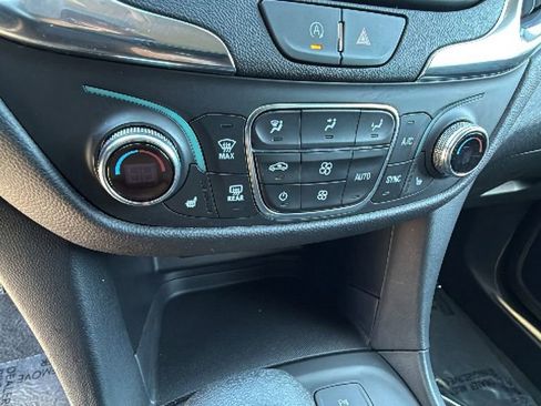 Used 2024 Chevrolet Equinox LT AWD/4WD image 14